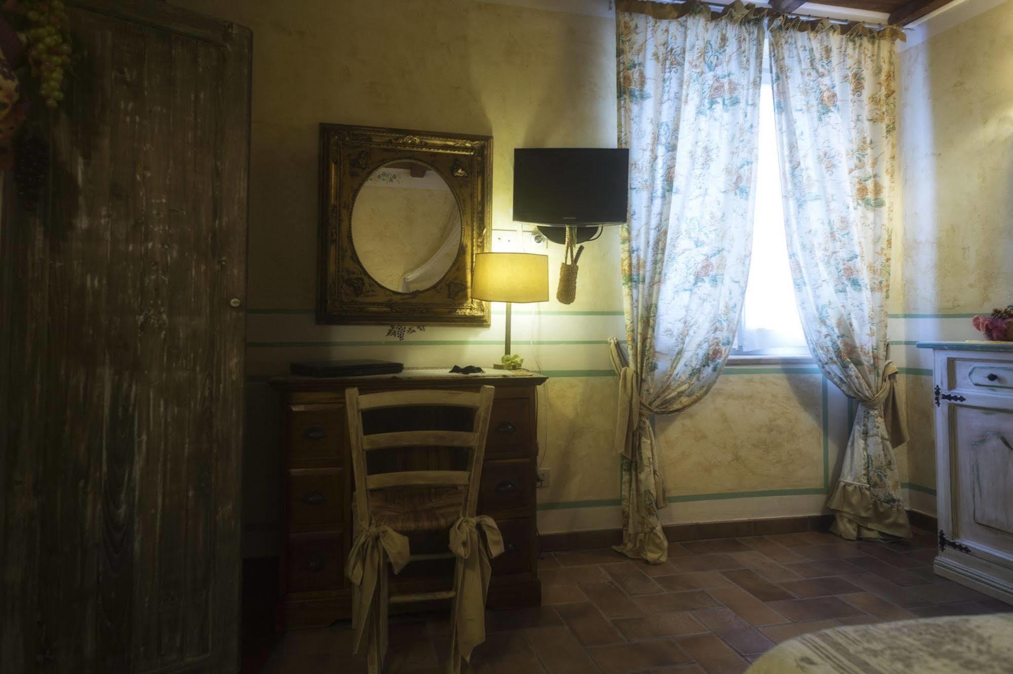 La Meridiana Sambuco  ภายนอก รูปภาพ