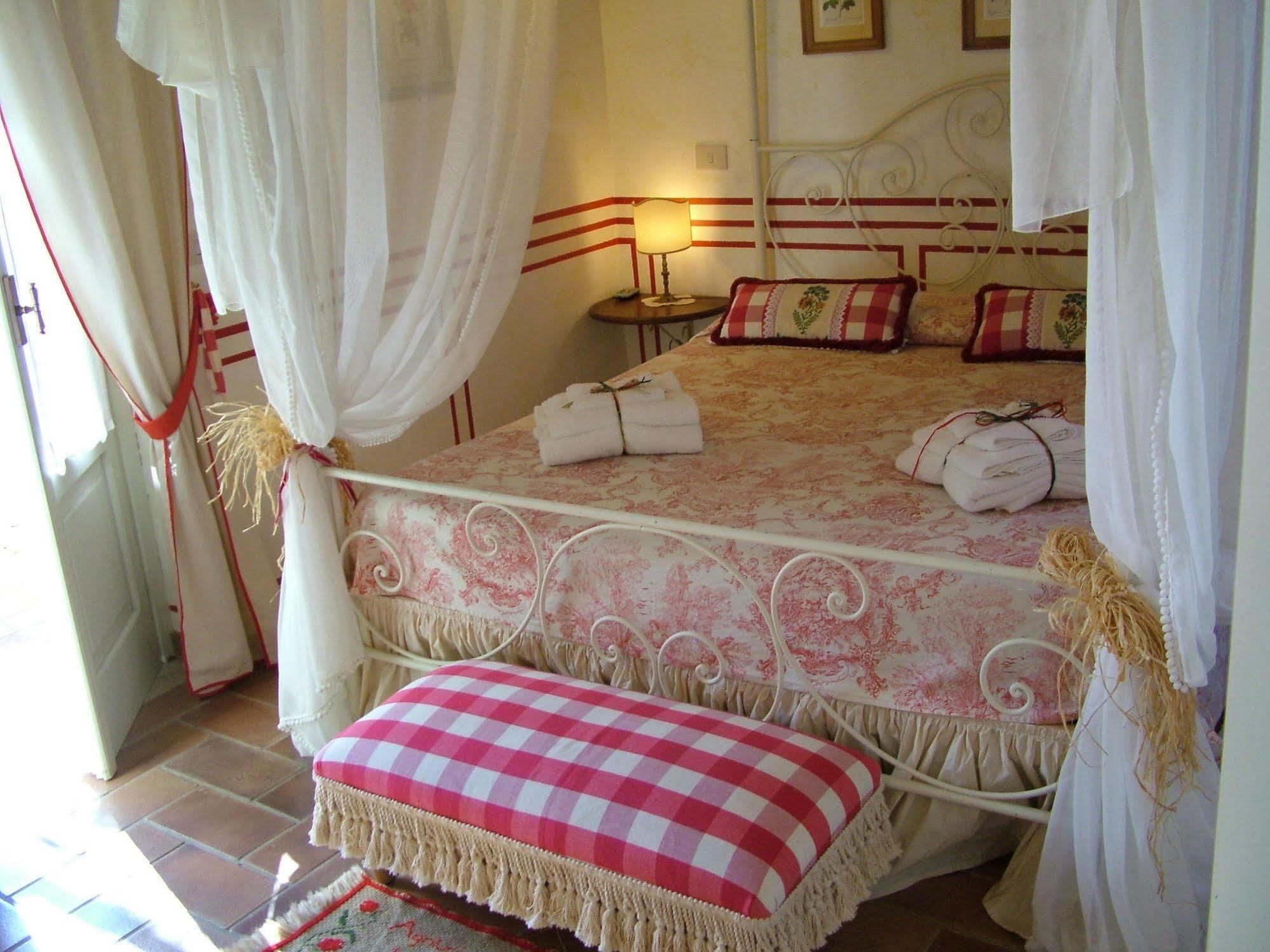 La Meridiana Sambuco  ภายนอก รูปภาพ